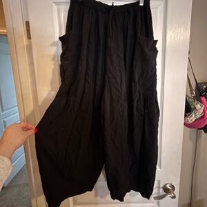 Free people, black linen blend Quinn pants